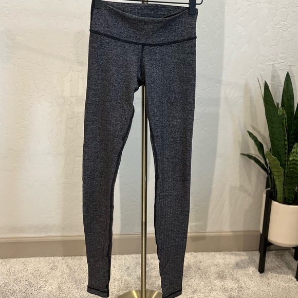 Lululemon Wunder Under | Size 2 | Herringbone | Mid Rise | Brushed | Cozy - Picture 5 of 5